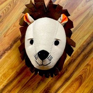 Pillowfort Cream and Brown Lion Head Wall Decor
